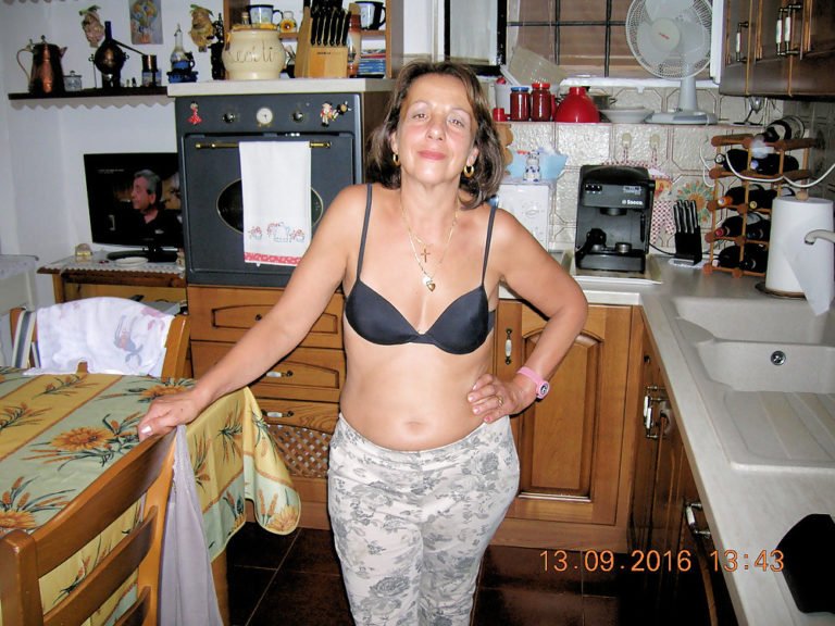 Isabela – privlacna i elegantna, lijepa starija zena