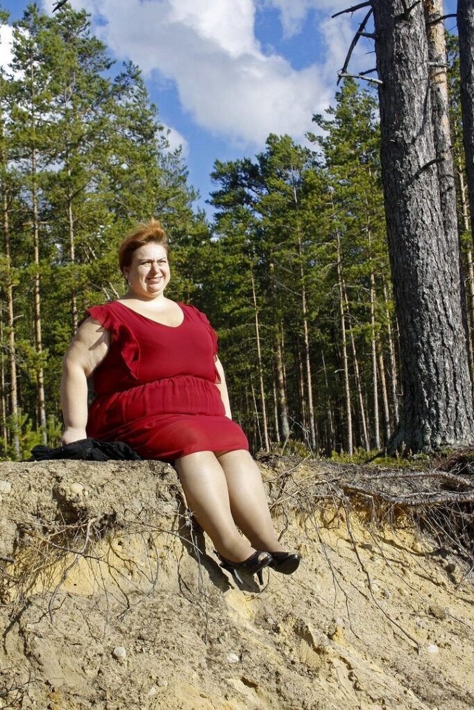 Radmila 1 Lepa debeljuca matorka romantična traži partnera
