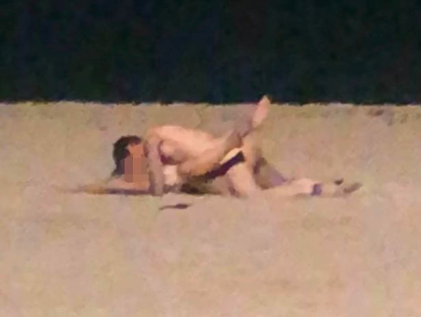 seks sa nepoznatim na plazi